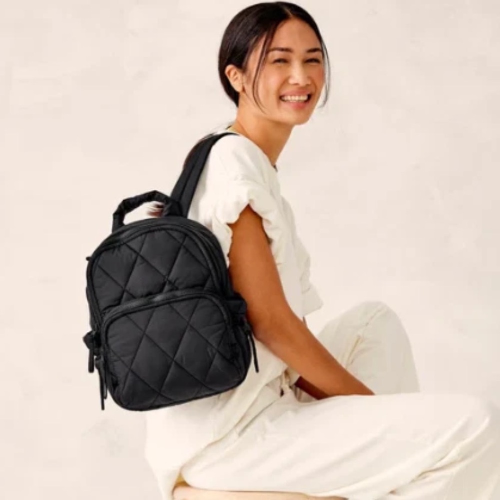 🌸Vera Bradley Ultralight Essential Compact Backpack - Picture 3 of 15